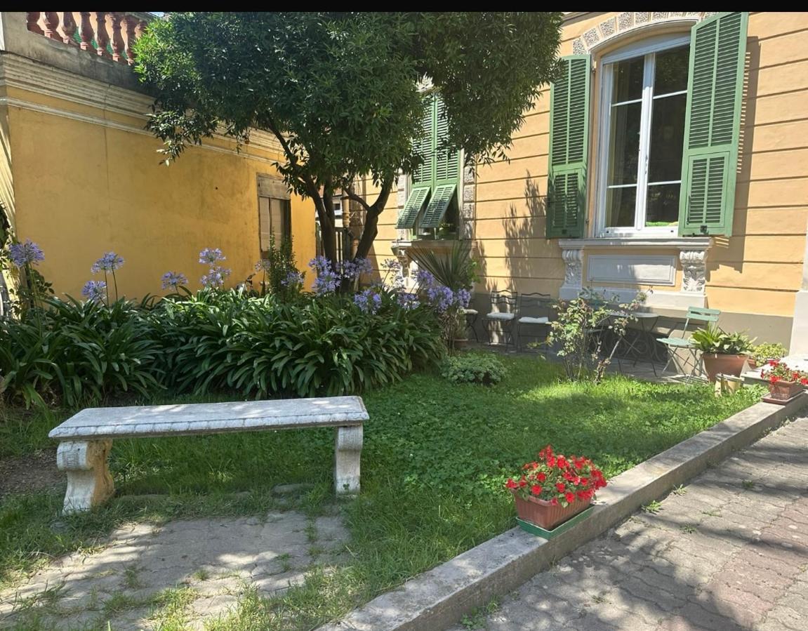 B&B Agapantus In Una Villa Dell'800 Dolceacqua Kültér fotó